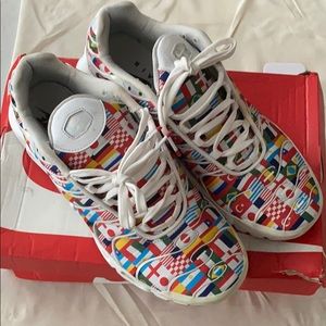 Airmax Plus "One World"